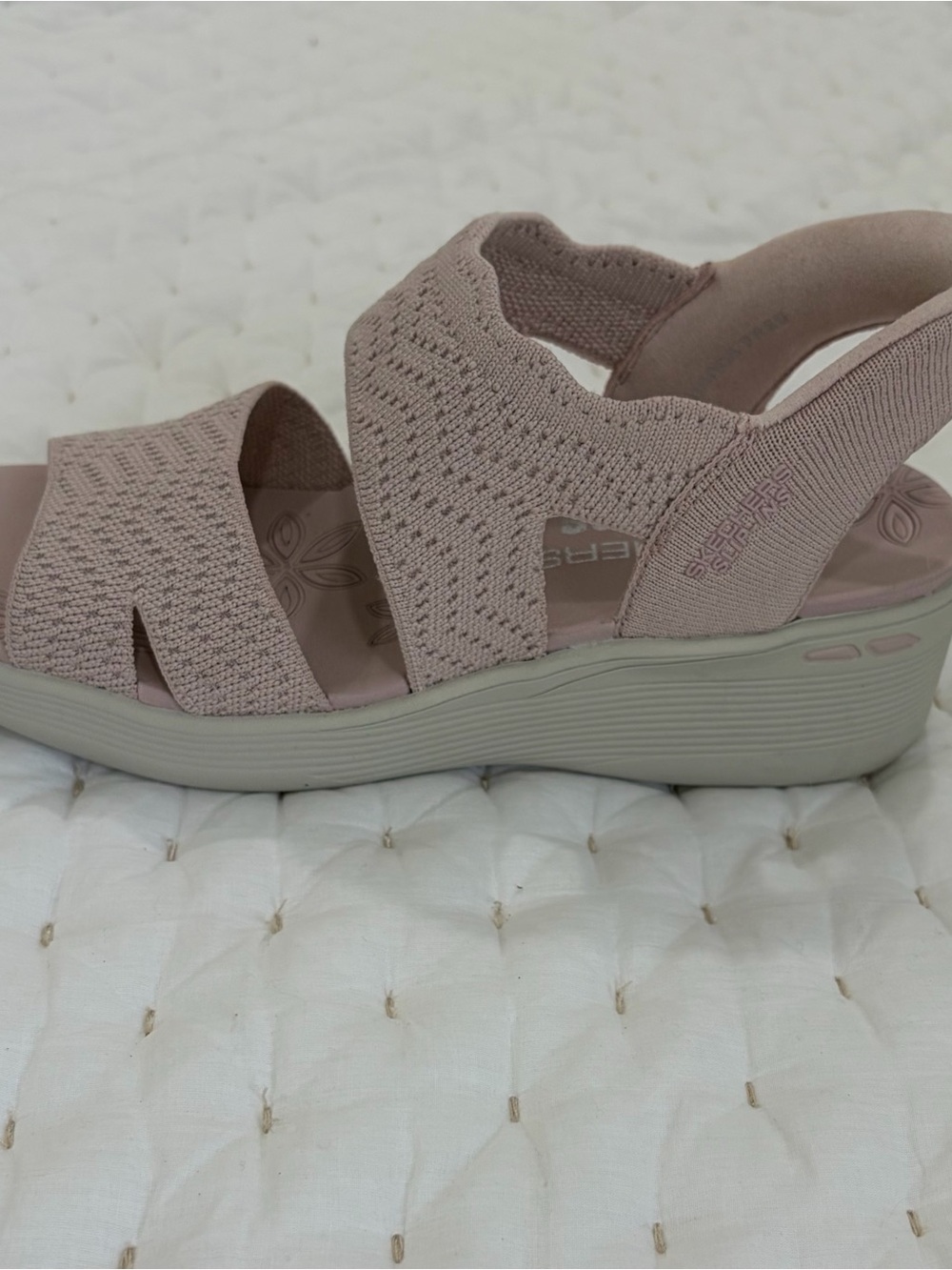 Skechers pink Blush slip on knit Sandals size 7 - Picture 7 of 11